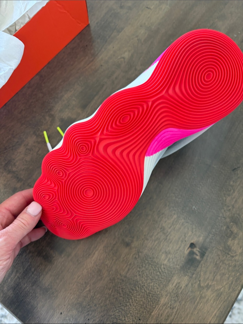 Nike React Hyperset SE volleyball shoes with Black Swoosh and Hot Pink Accents - Picture 2 of 3